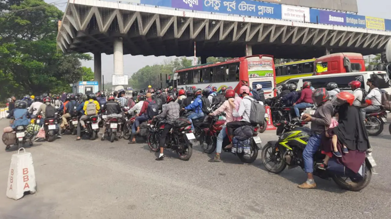 যানবাহনের চাপ বাড়লেও নেই যানজট, ২৪ ঘণ্টায় টোল আদায় ২ কোটি ৬৫ লাখ