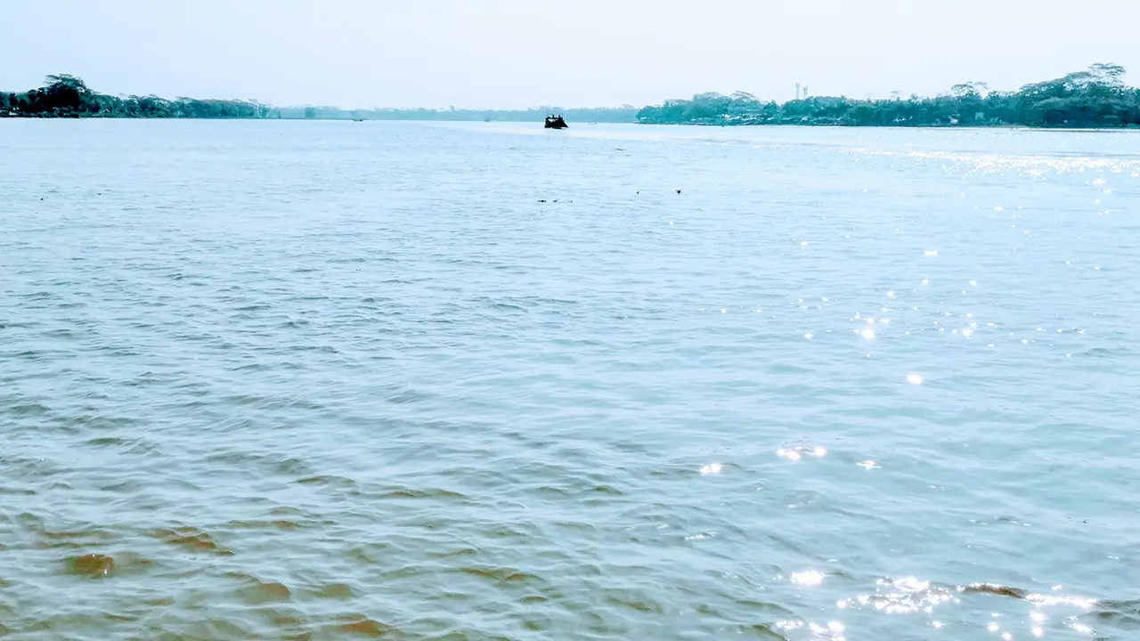 সুগন্ধা নদীতে নৌকাডুবির ৩ দিন পর মিলল শিশুর মরদেহ