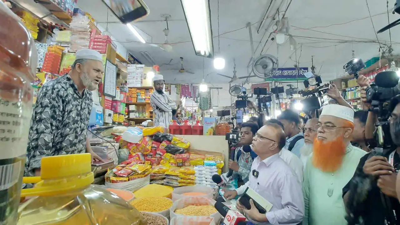 কারওয়ান বাজারে ভোক্তা অধিদপ্তরের অভিযান