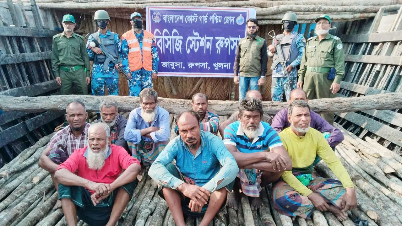 সুন্দরবনের গেওয়া ও গড়ান কাঠসহ আটক ১০