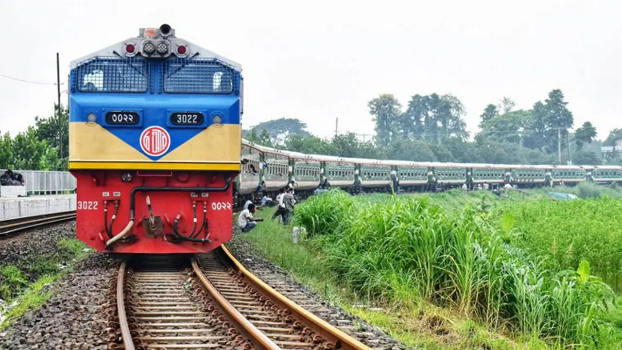 আন্তঃনগর ট্রেনের সাপ্তাহিক বন্ধ বাতিল