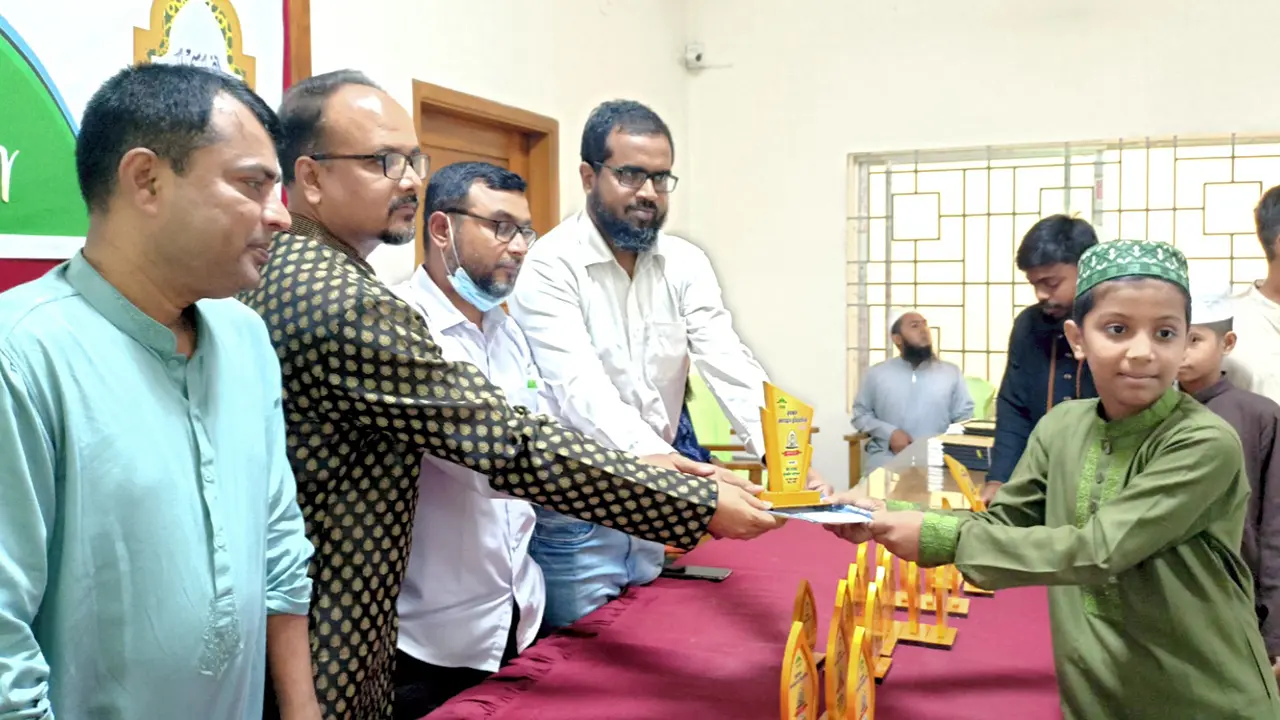 মাগুরায় ৩০০ শিক্ষার্থীর অংশগ্রহণে কুরআন প্রতিযোগিতা