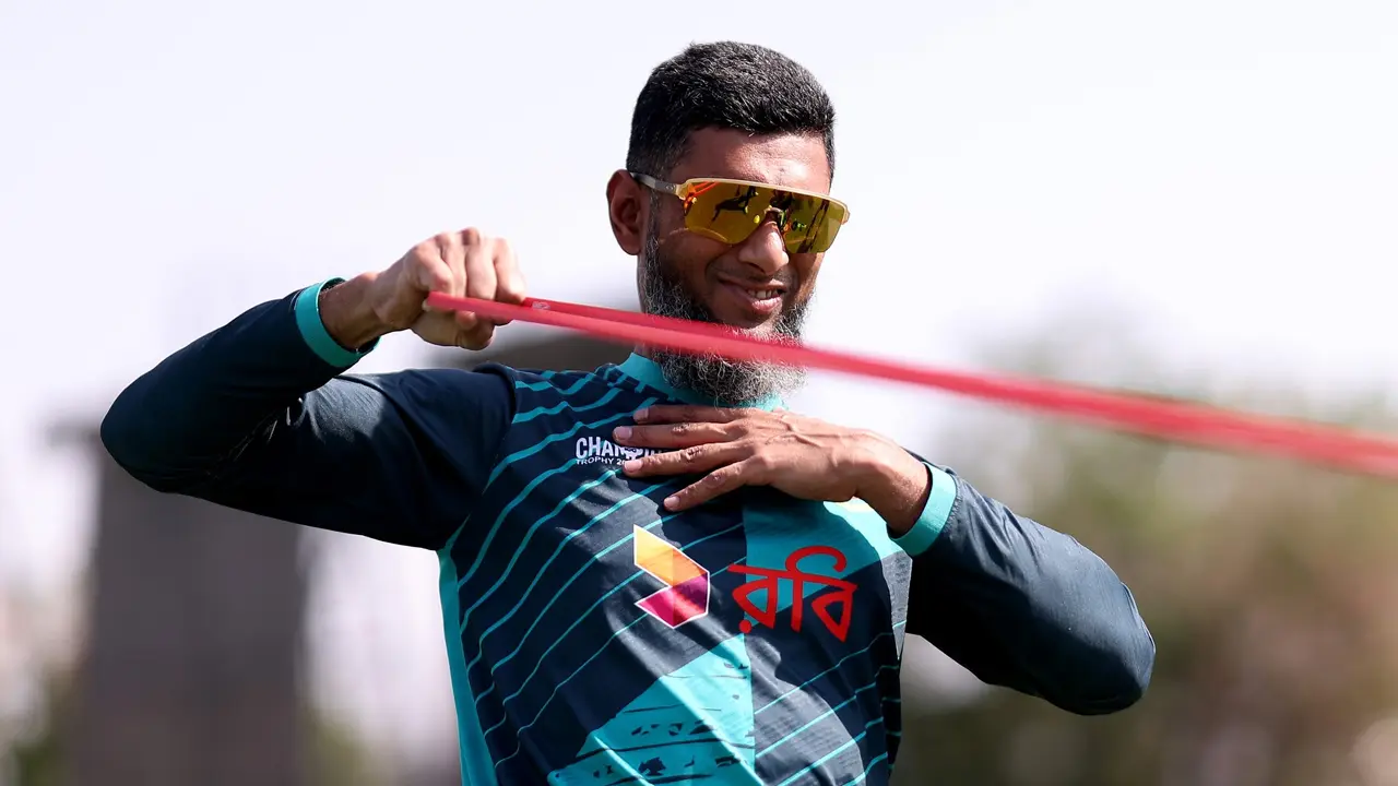 ইনজুরিতে মাহমুদউল্লাহ, মাঠের বাইরে কতদিন