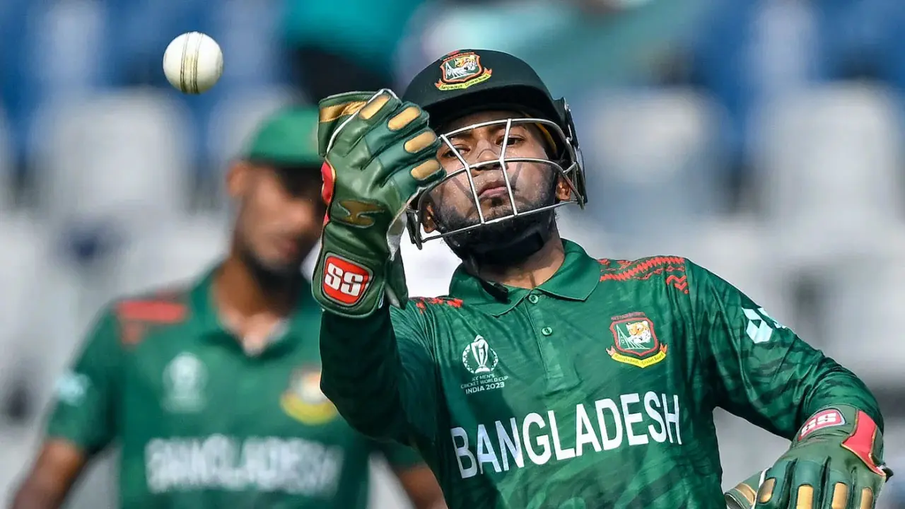 বিদায়বেলায় মুশফিকের নামের পাশে যত রেকর্ড