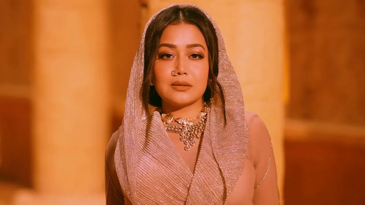 বিতর্কের মাঝে গুরুতর অভিযোগ নেহার বিরুদ্ধে