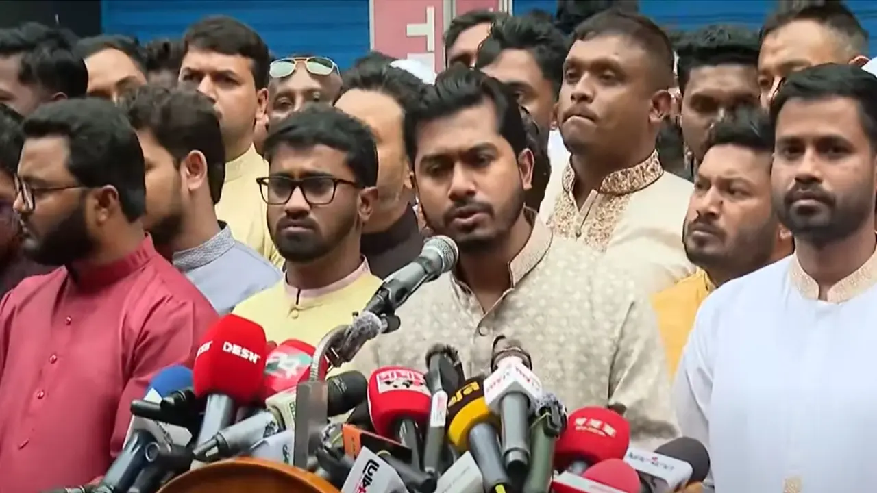 সেনাবাহিনী পাশে না দাঁড়ালে গৃহযুদ্ধের পরিস্থিতি হতো : নুরুল হক