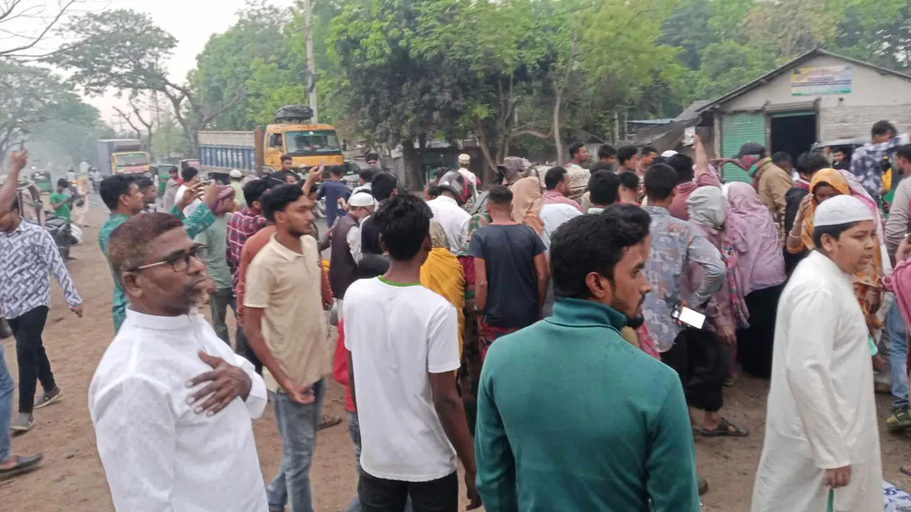 পাবনায় বাস-অটোরিকশা সংঘর্ষে নিহত ৫