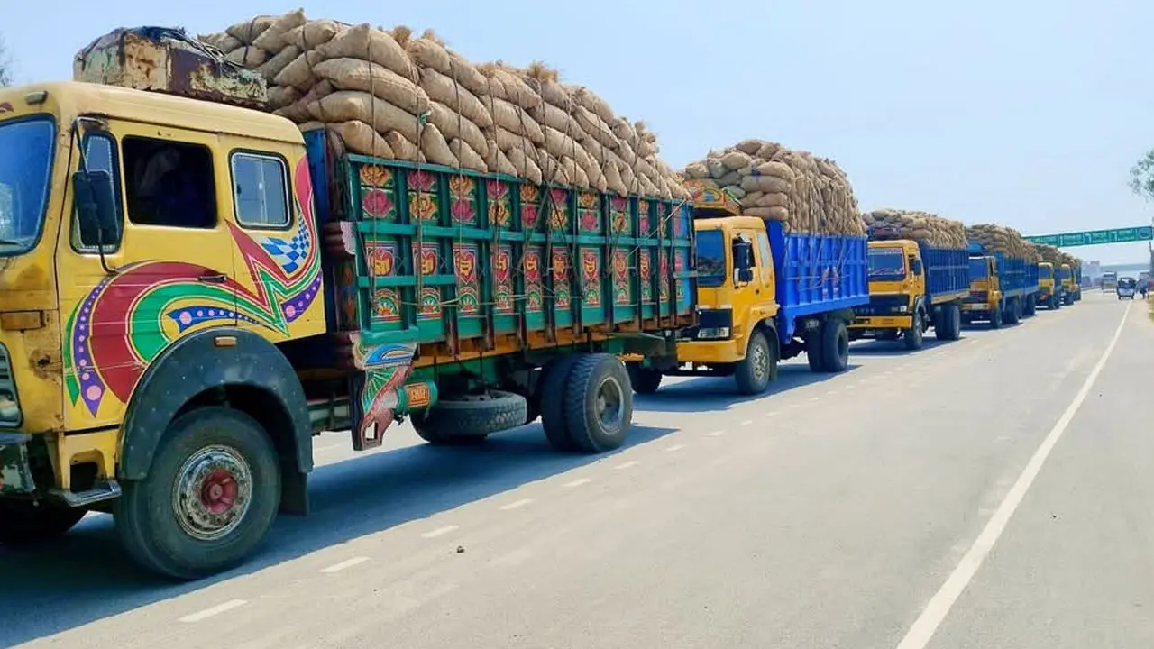 বাংলাবান্ধা স্থলবন্দর দিয়ে নেপালে গেল ২৩১ টন আলু