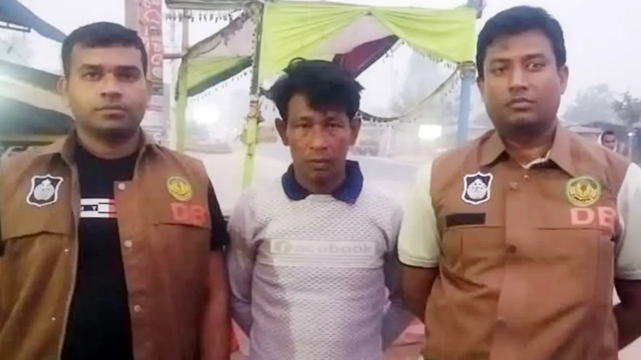রাজশাহীতে নারীকে হেনস্তা করা ব্যক্তি নওগাঁয় আটক