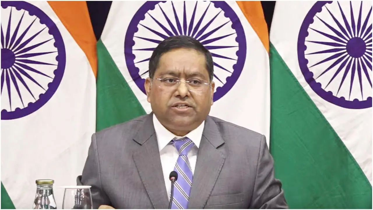 বাংলাদেশে সকল সমস্যার সমাধানে গণতান্ত্রিক উপায়ে জোর ভারতের