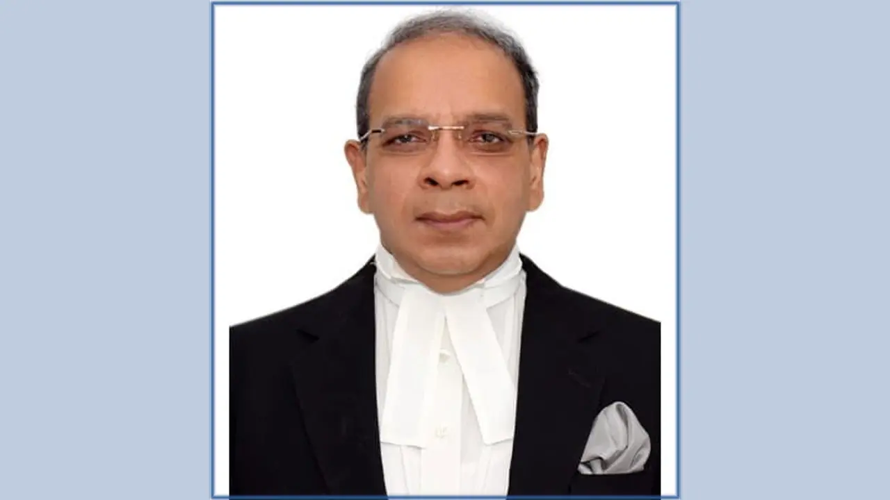 বিরল সম্মাননা : অক্সফোর্ডের অনারারি ফেলো হলেন প্রধান বিচারপতি