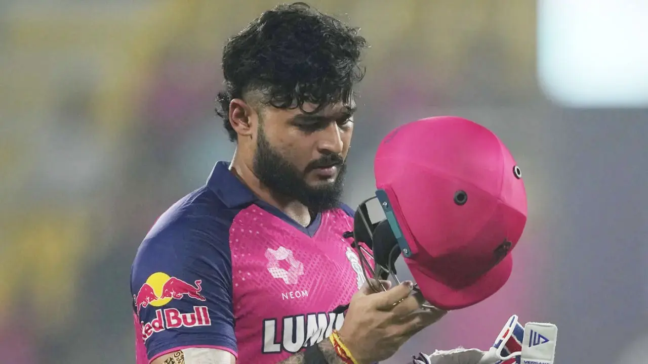কলকাতার বিপক্ষে হেরে রিয়ান পরাগের বিব্রতকর রেকর্ড