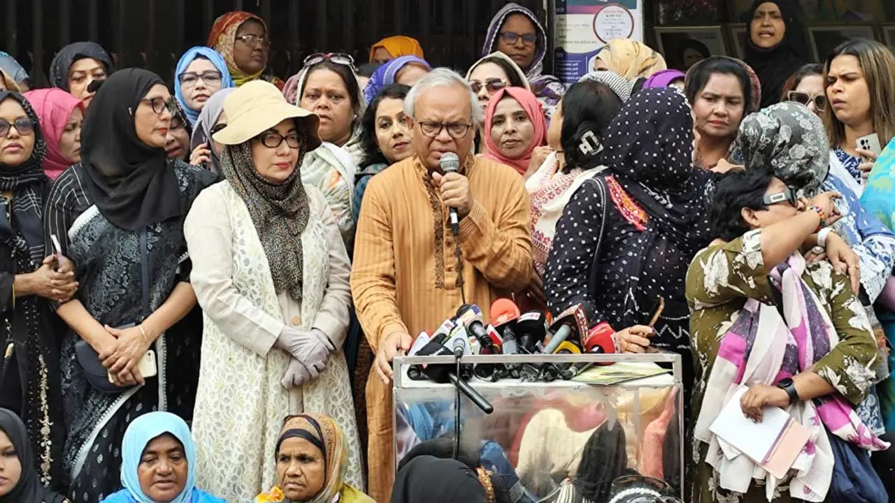 অন্তর্বর্তী সরকার বিএনপির অভিযোগ ব্যক্তিগতভাবে নেয় : রিজভী