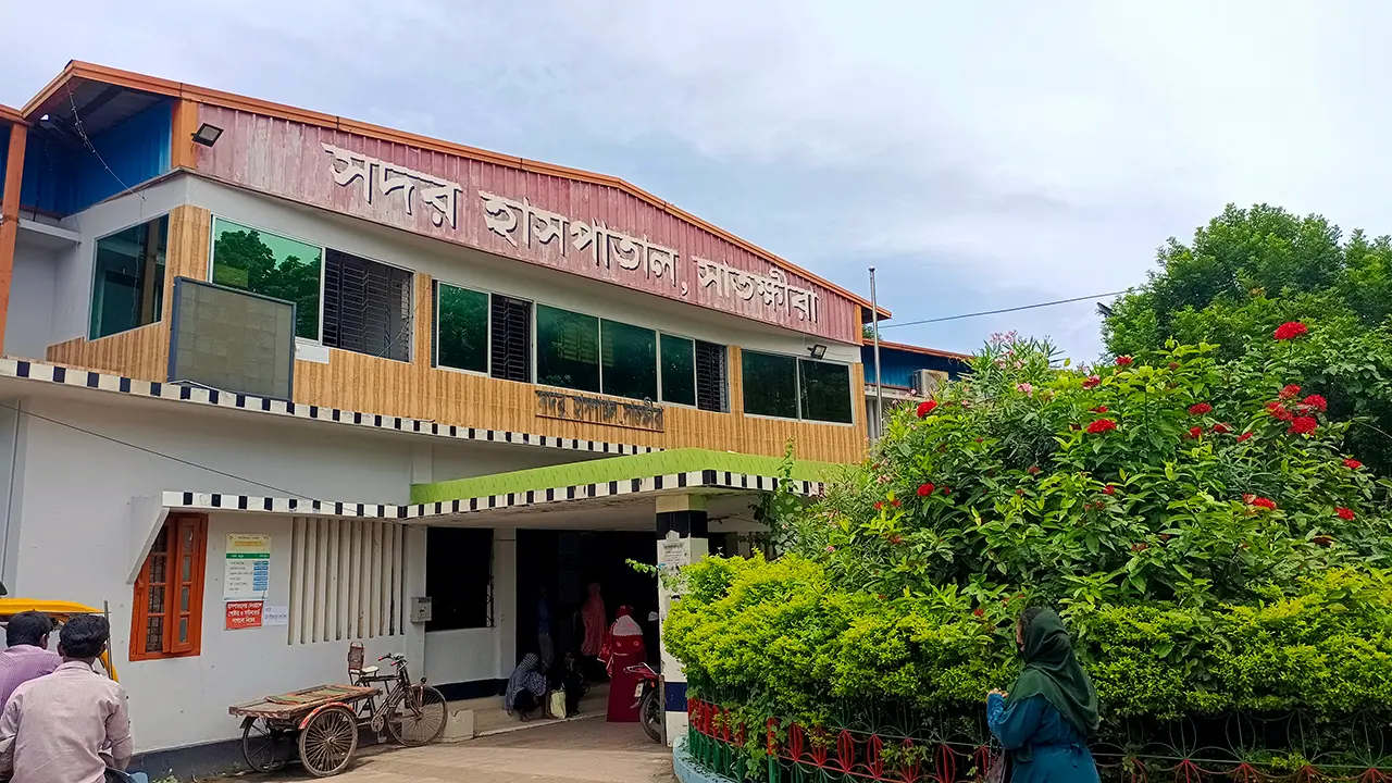 নির্মাণাধীন ভবনের ছাদ থেকে পড়ে শ্রমিকের মৃত্যু