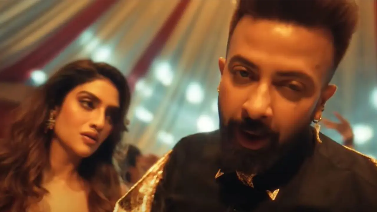 ঝড় তুলল শাকিবের ‘চাঁদ মামা’