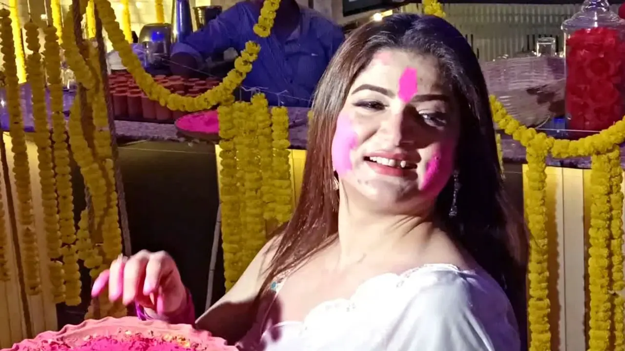 ‘সবাইকে ধরে বলতাম, আমাকে বেশি করে রং মাখাও’