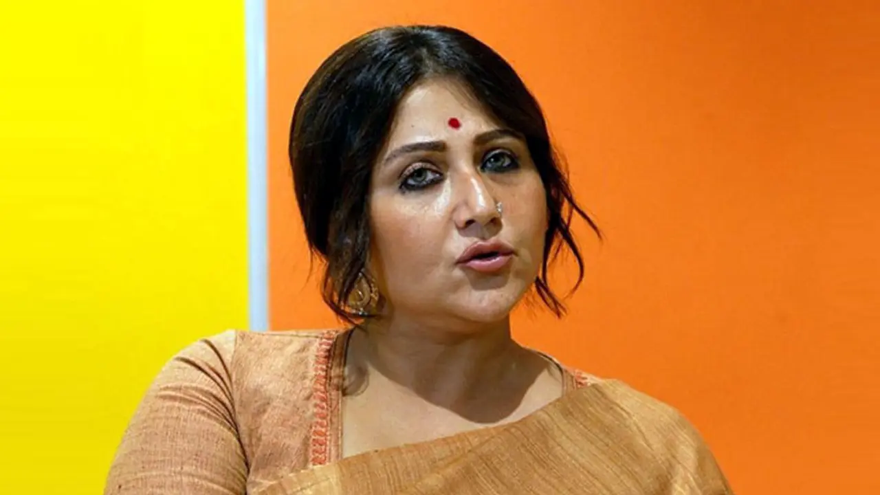 বুড়ি বলে কটাক্ষ, জবাবে যা বললেন স্বস্তিকা