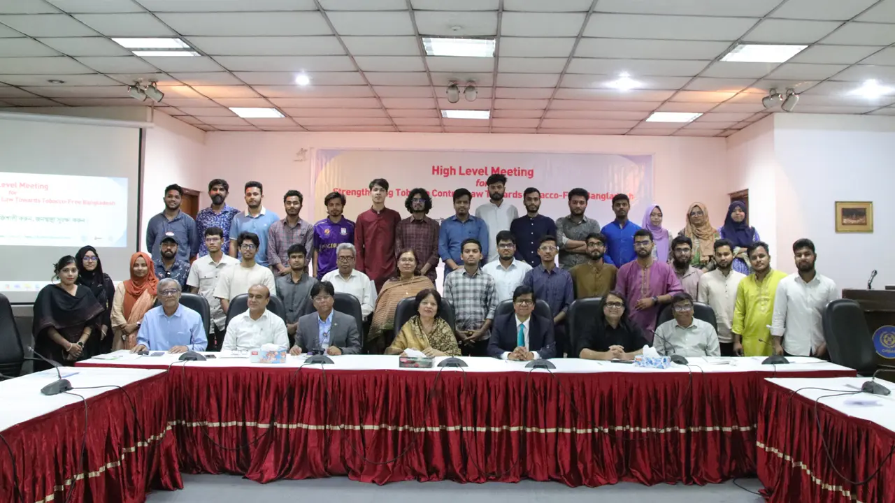 কৌশলে তরুণদের টানছে তামাক কোম্পানিগুলো, দ্রুত আইন পাসের দাবি