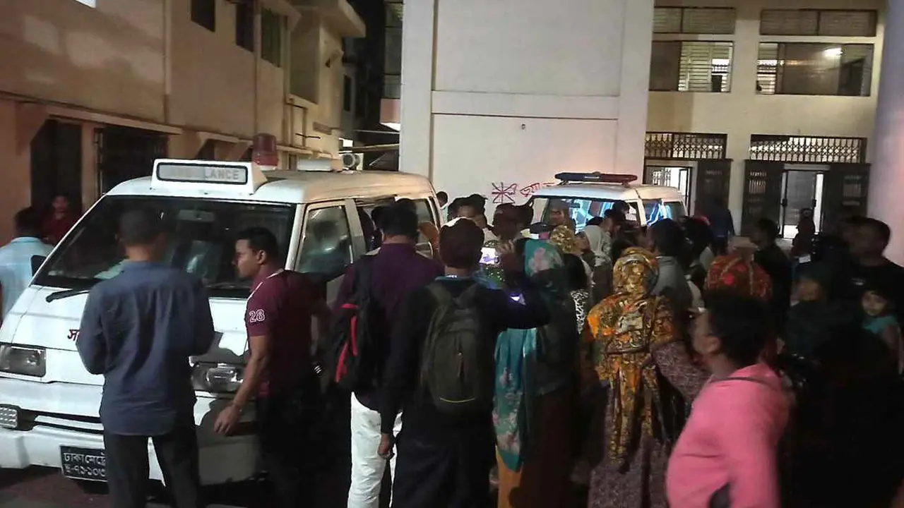 ঠাকুরগাঁওয়ে ট্রাক ও পাগলুর মুখোমুখি সংঘর্ষে নিহত ২