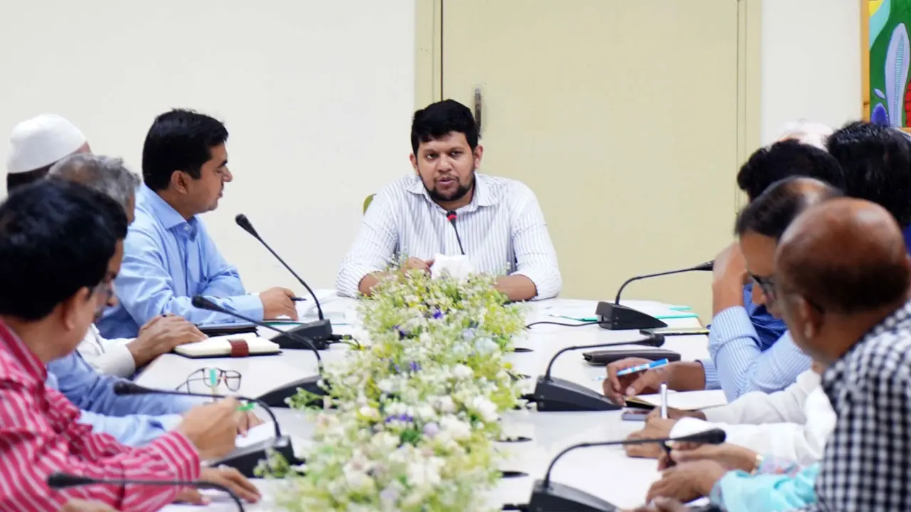 বিটিভিকে যুগোপযোগী ও জনপ্রিয় করতে হবে : তথ্য উপদেষ্টা