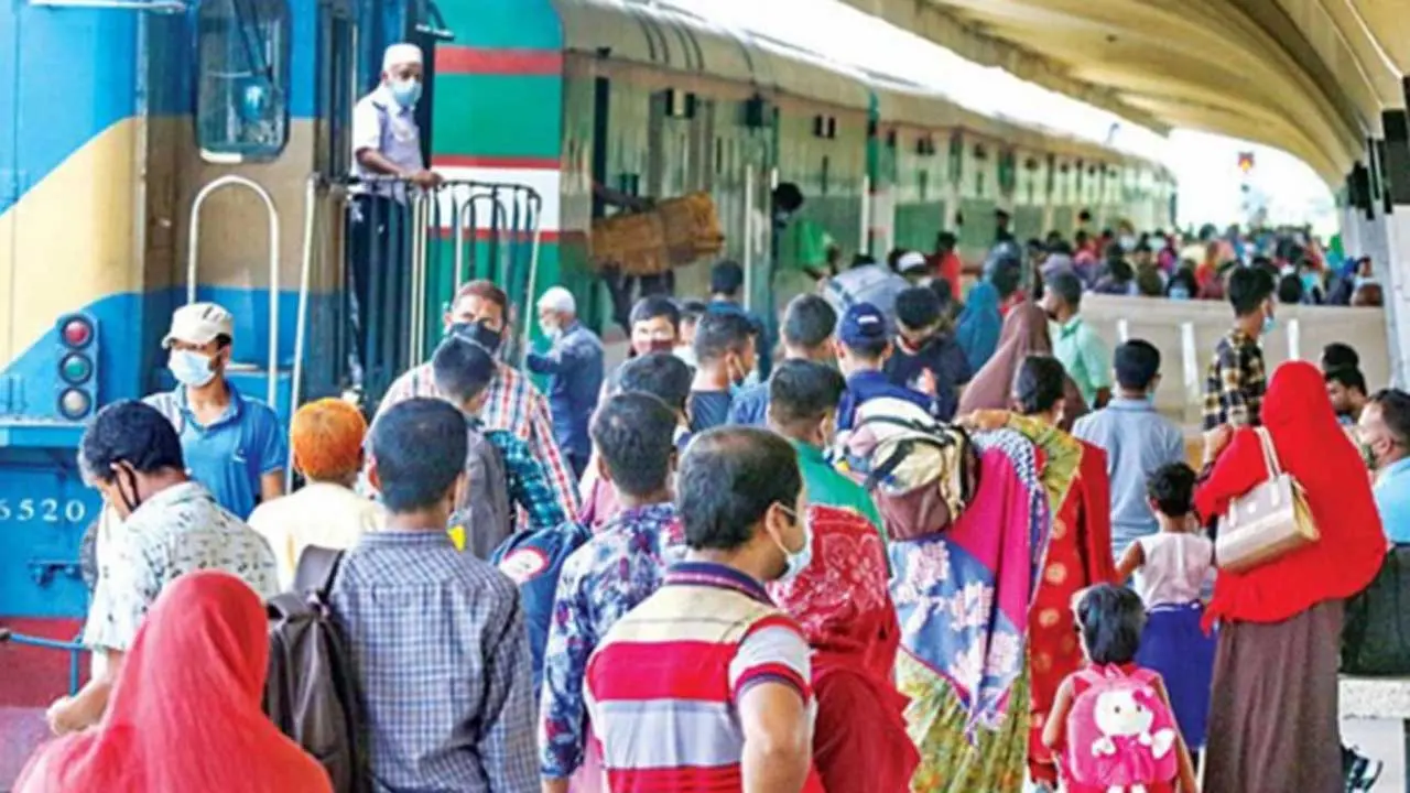ঈদযাত্রায় ‘বিশেষ ট্রেন’ কমে হলো ৫ জোড়া