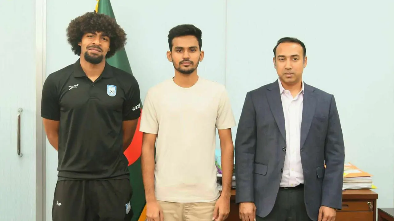 সিন্ডিকেট নিয়ে বাফুফেকে কড়া হুঁশিয়ারি ক্রীড়া উপদেষ্টার