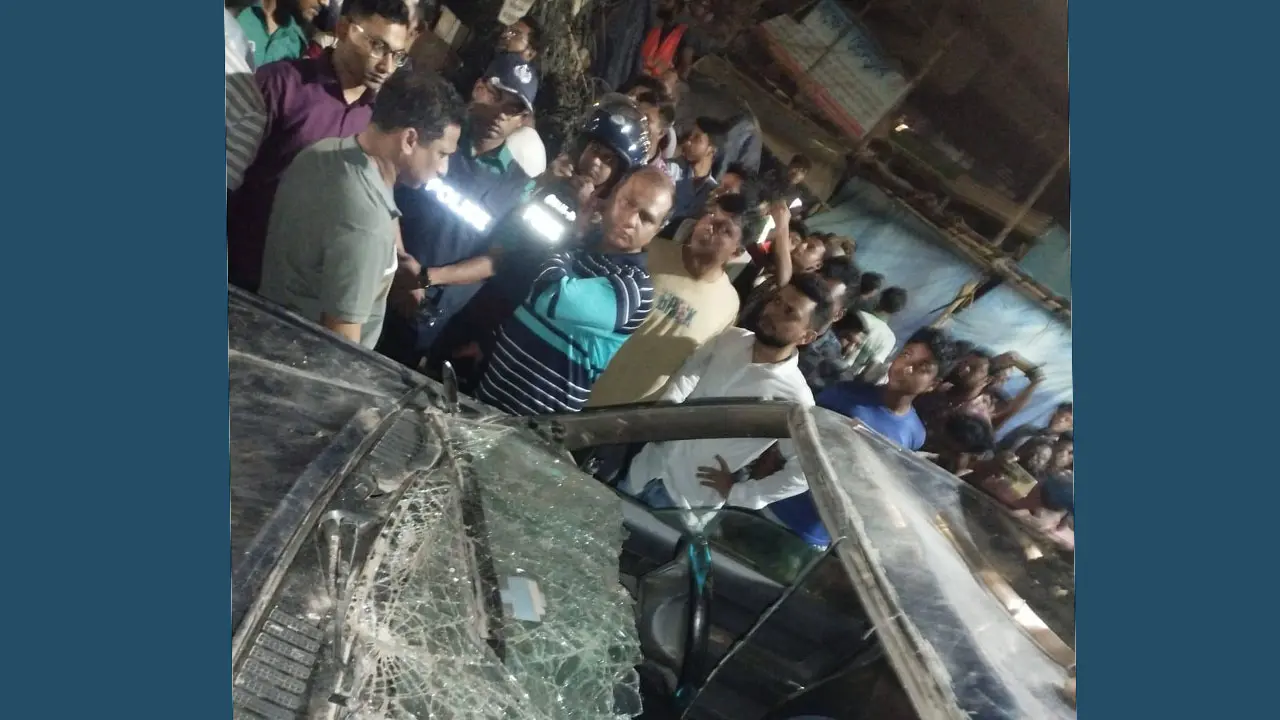 খিলক্ষেতে ধর্ষণের অভিযোগে যুবককে মারধর, পুলিশের ওপর হামলা
