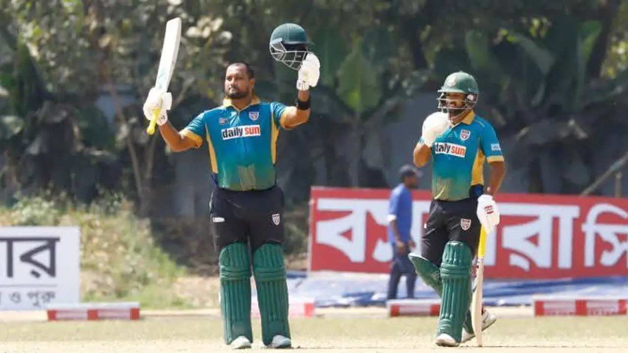 ইয়াসির রাব্বির ঝোড়ো সেঞ্চুরি, ‘নার্ভাস নাইন্টিতে’ আউট সাইফ-আফিফ