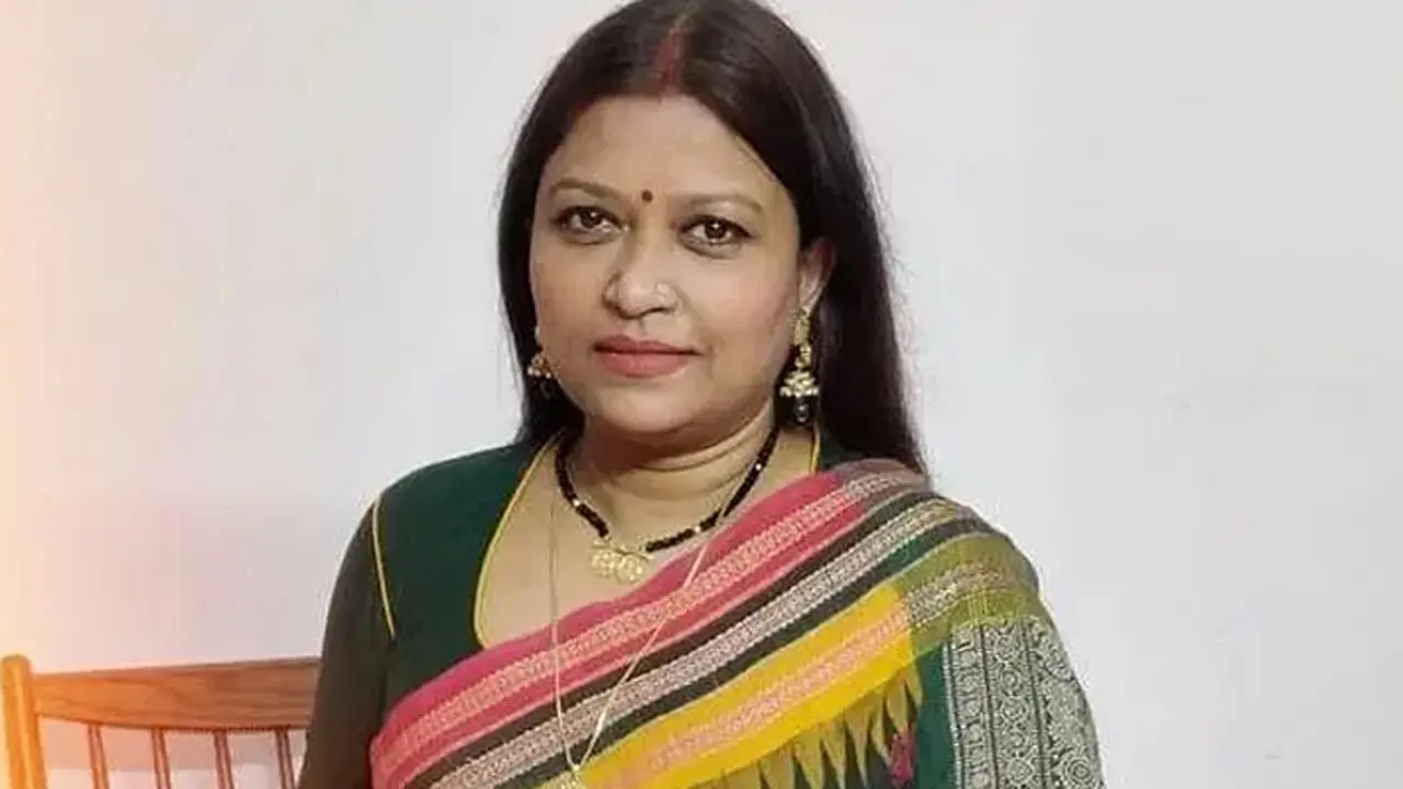 চয়নিকা চৌধুরীর বিরুদ্ধে গ্রেপ্তারি পরোয়ানা