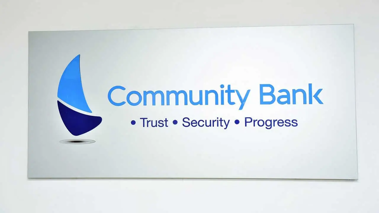 পুলিশের জন্য ‘ডেডিকেটেড সার্ভিস ডেস্ক’ চালু করলো কমিউনিটি ব্যাংক