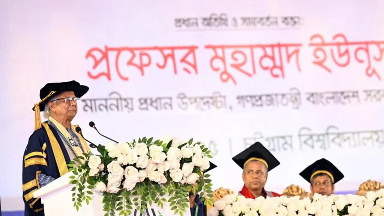 আমি চট্টগ্রাম বিশ্ববিদ্যালয়ের কাছে কৃতজ্ঞ : প্রধান উপদেষ্টা
