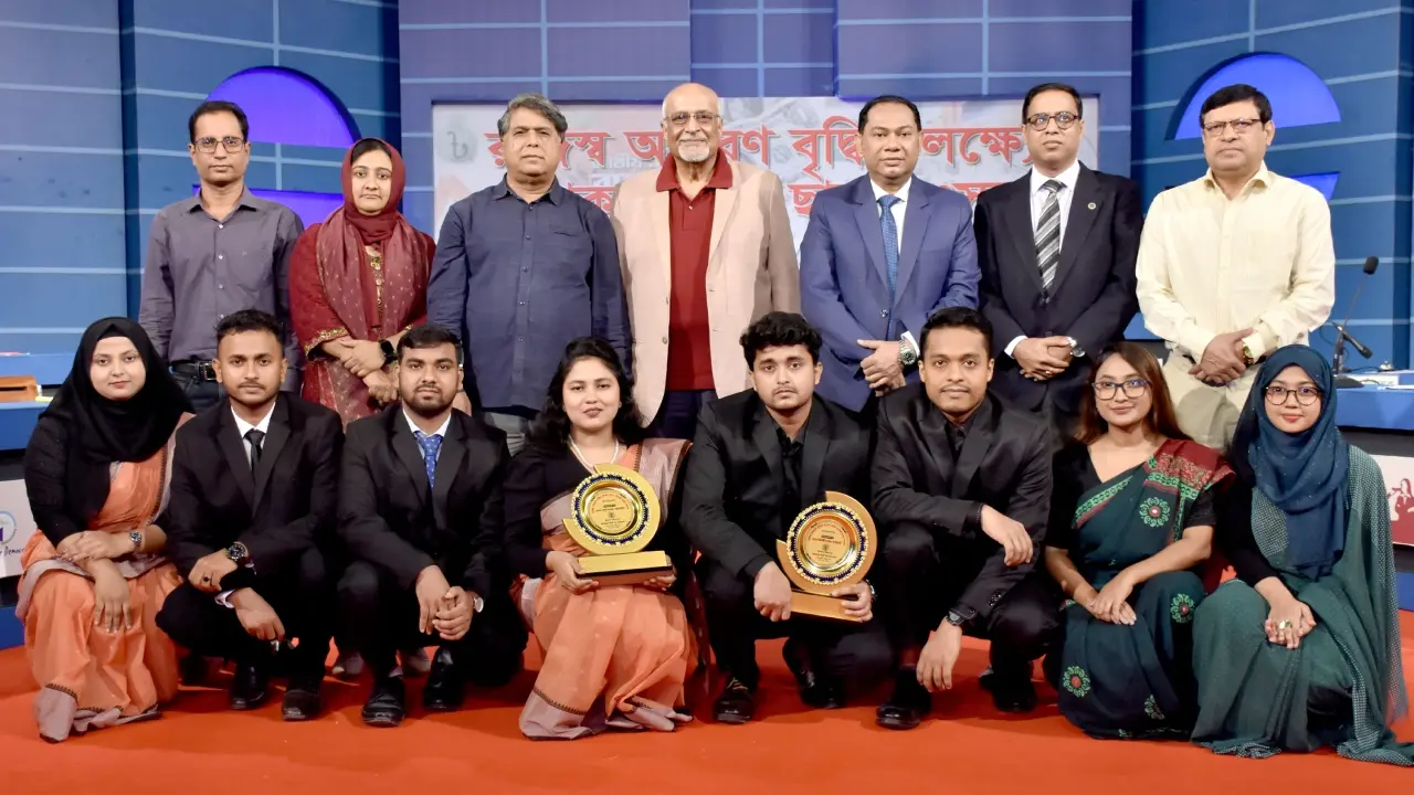 দুর্নীতিবাজদের জব্দ করা অর্থ হবে বাজেটের ‘অভিনব উৎস’ : দেবপ্রিয়