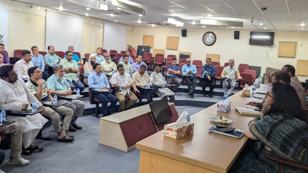 সাম্য হত্যার অগ্রগতি নিয়ে ঢাবি উপাচার্যের সঙ্গে সাদা দলের বৈঠক