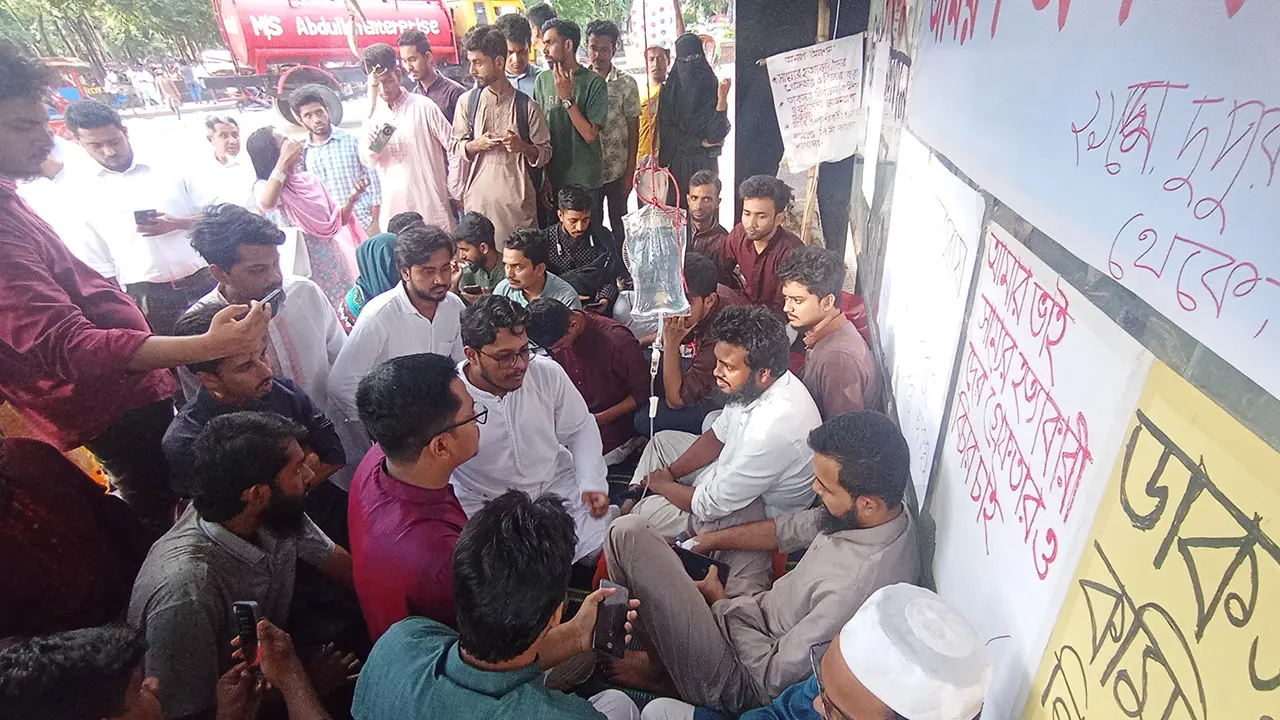 ডাকসু নিয়ে এখনও স্পষ্ট কিছু জানায়নি ঢাবি প্রশাসন