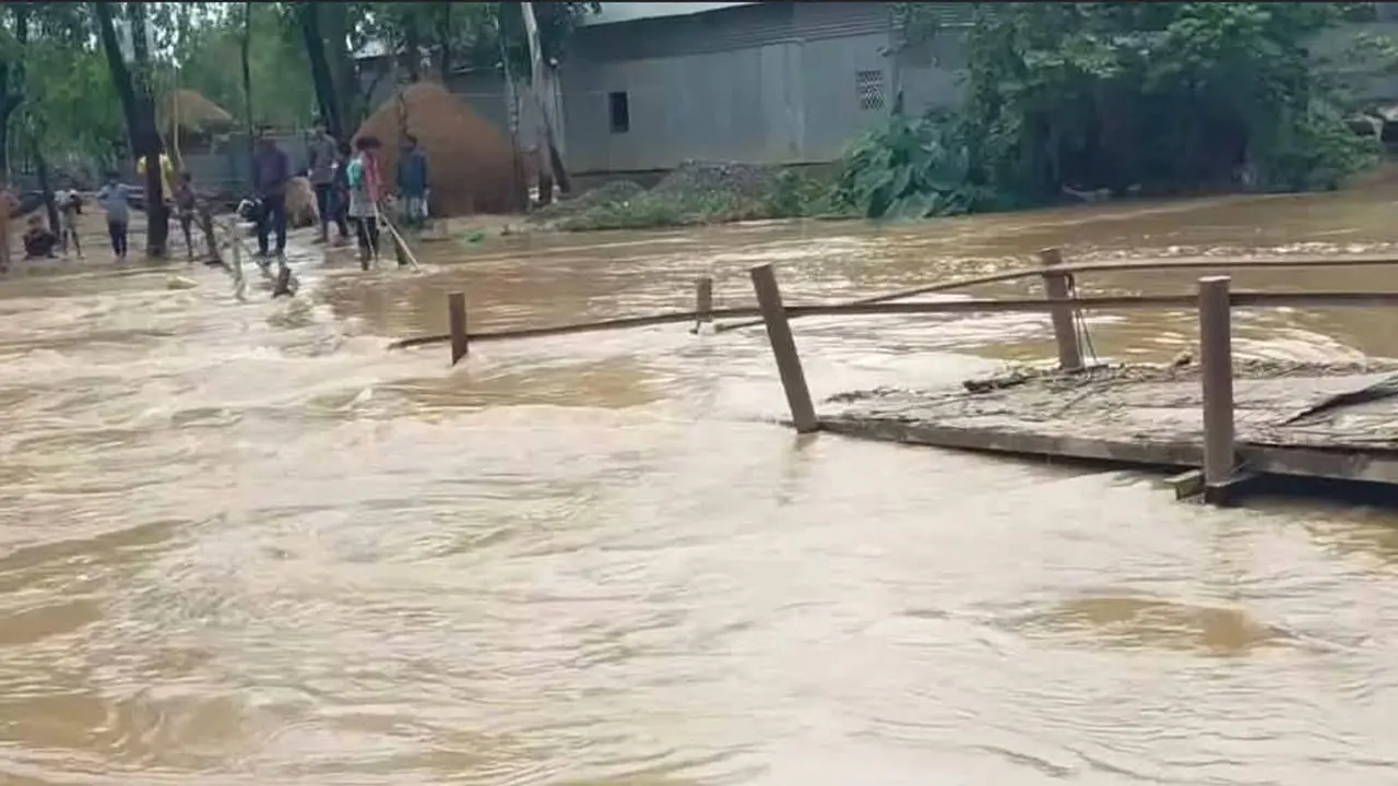 শেরপুরে বন্যার শঙ্কা, নদীর পানি বিপৎসীমার ১০৬ সেন্টিমিটার ওপরে