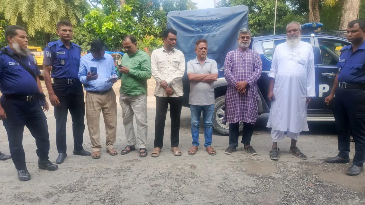 ফুলছড়ি উপজেলা চত্বর থেকে একসঙ্গে ৬ ইউপি চেয়ারম্যান আটক