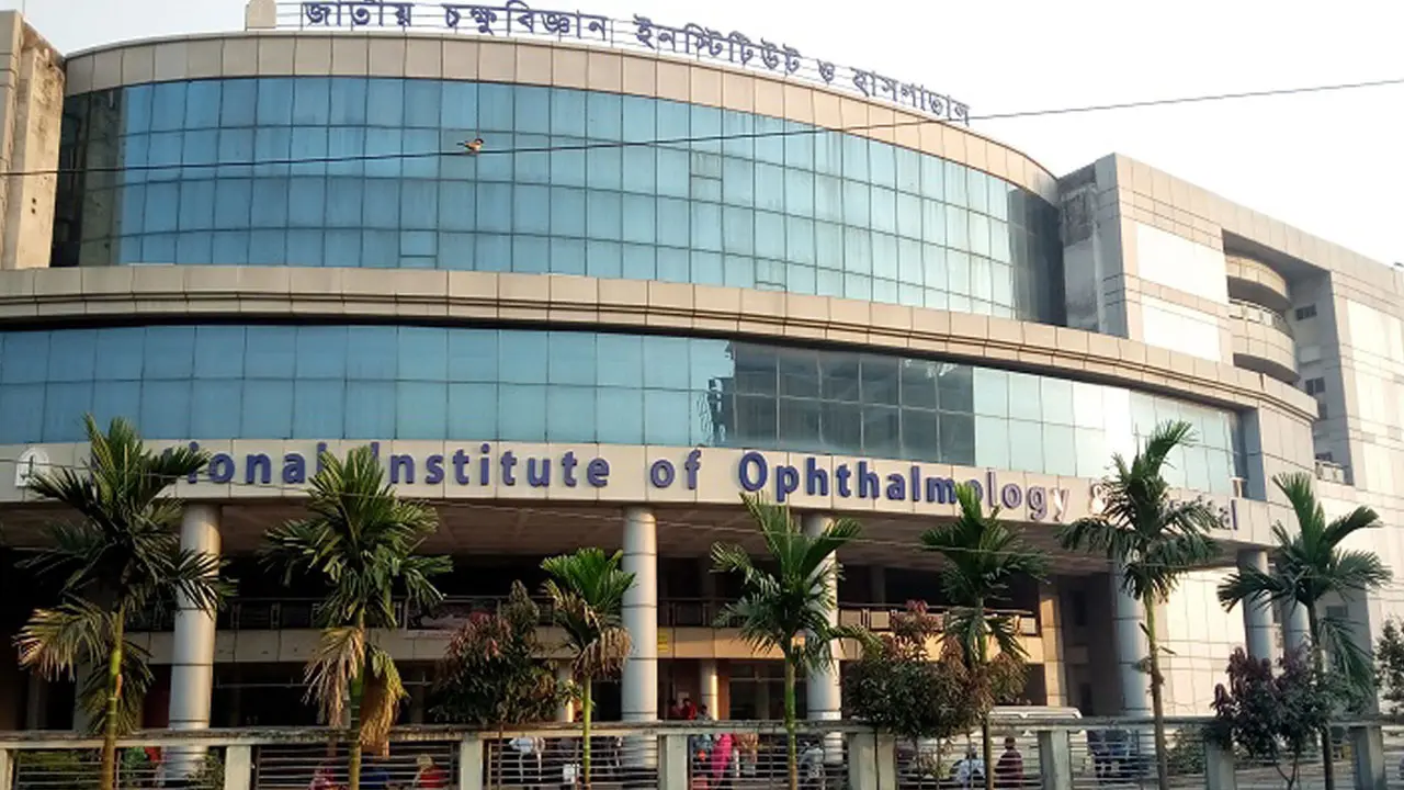 হাসপাতাল পরিচালকের কক্ষে ৪ জুলাই যোদ্ধার বিষপান