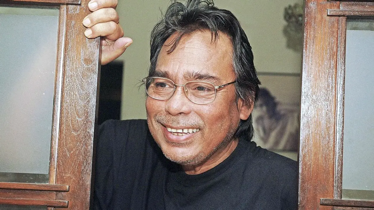 বেঁচে থাকলে আজ ৭৪ বছরে পা রাখতেন হুমায়ুন ফরীদি