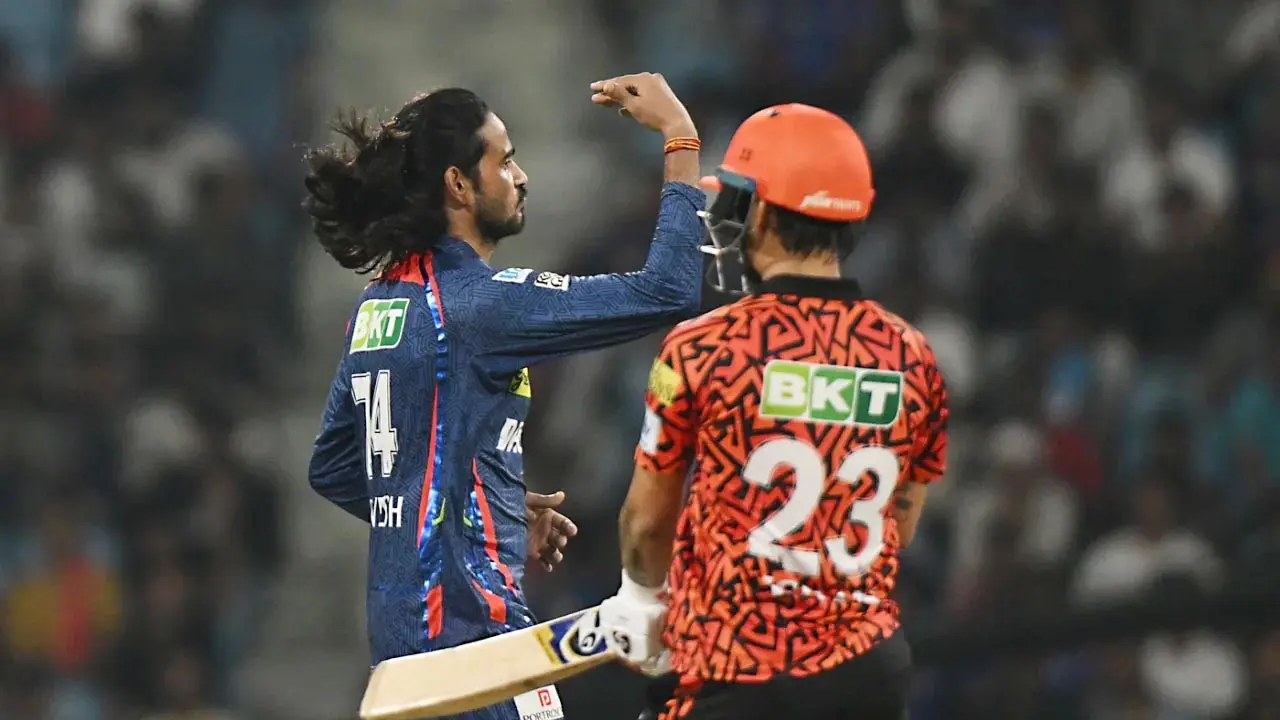 আইপিএল : মাঠ ছেড়ে বেরিয়ে যেতে বলায় এক ম্যাচ নিষিদ্ধ ক্রিকেটার