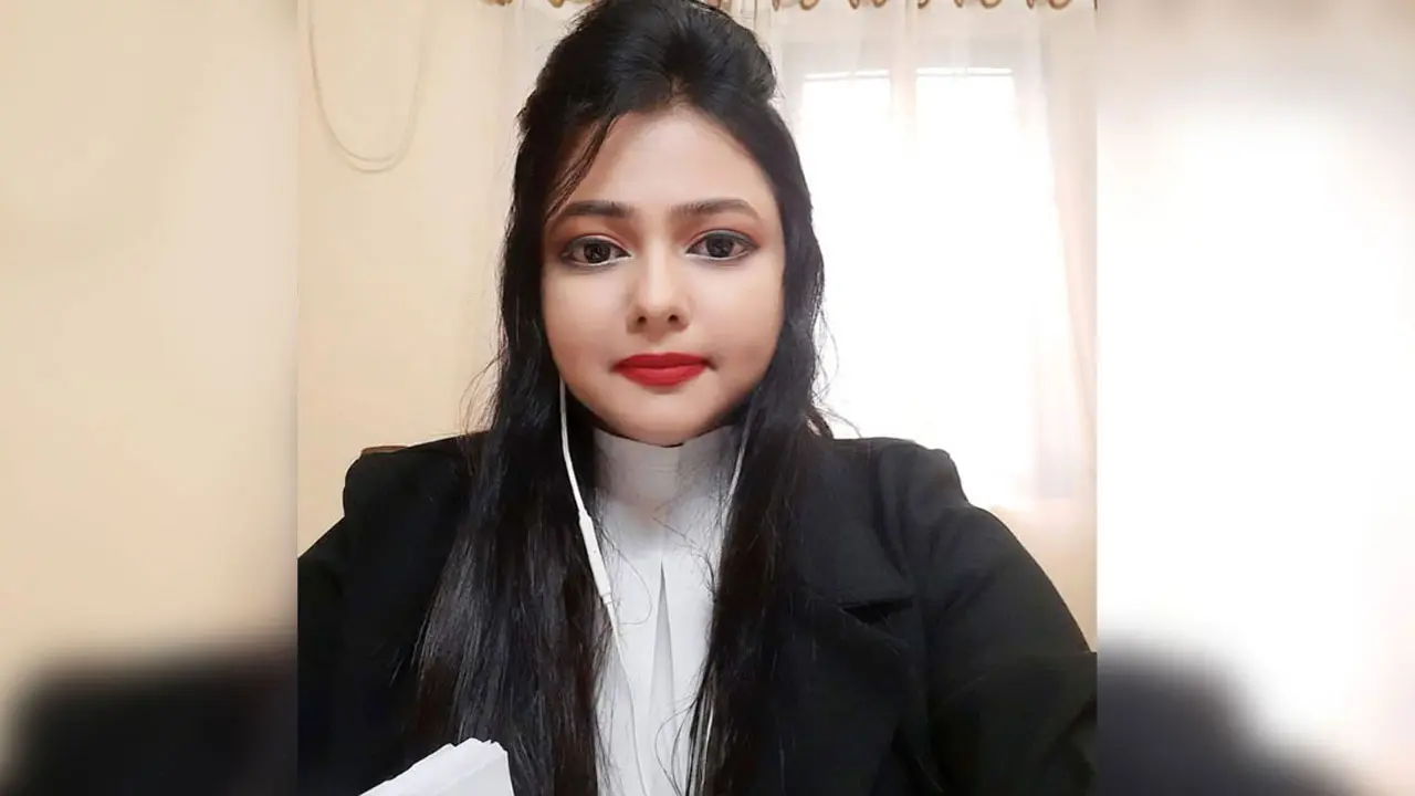 শিশুদের অধিকার আদায়ে লড়াই করা এক আইনজীবী মা