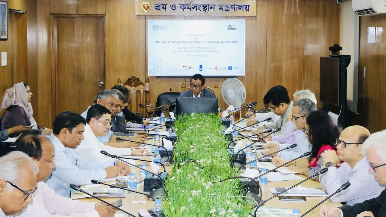 ইআইএসে যুক্ত হলো লেদার ও ফুটওয়্যার শ্রমিকরাও, পাবেন ক্ষতিপূরণ