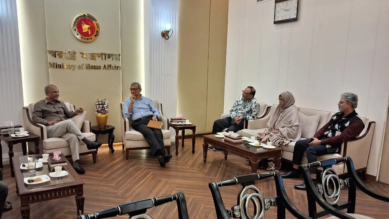 সাম্য হত্যার তদন্ত ডিবির কাছে হস্তান্তরের আশ্বাস স্বরাষ্ট্র উপদেষ্টার