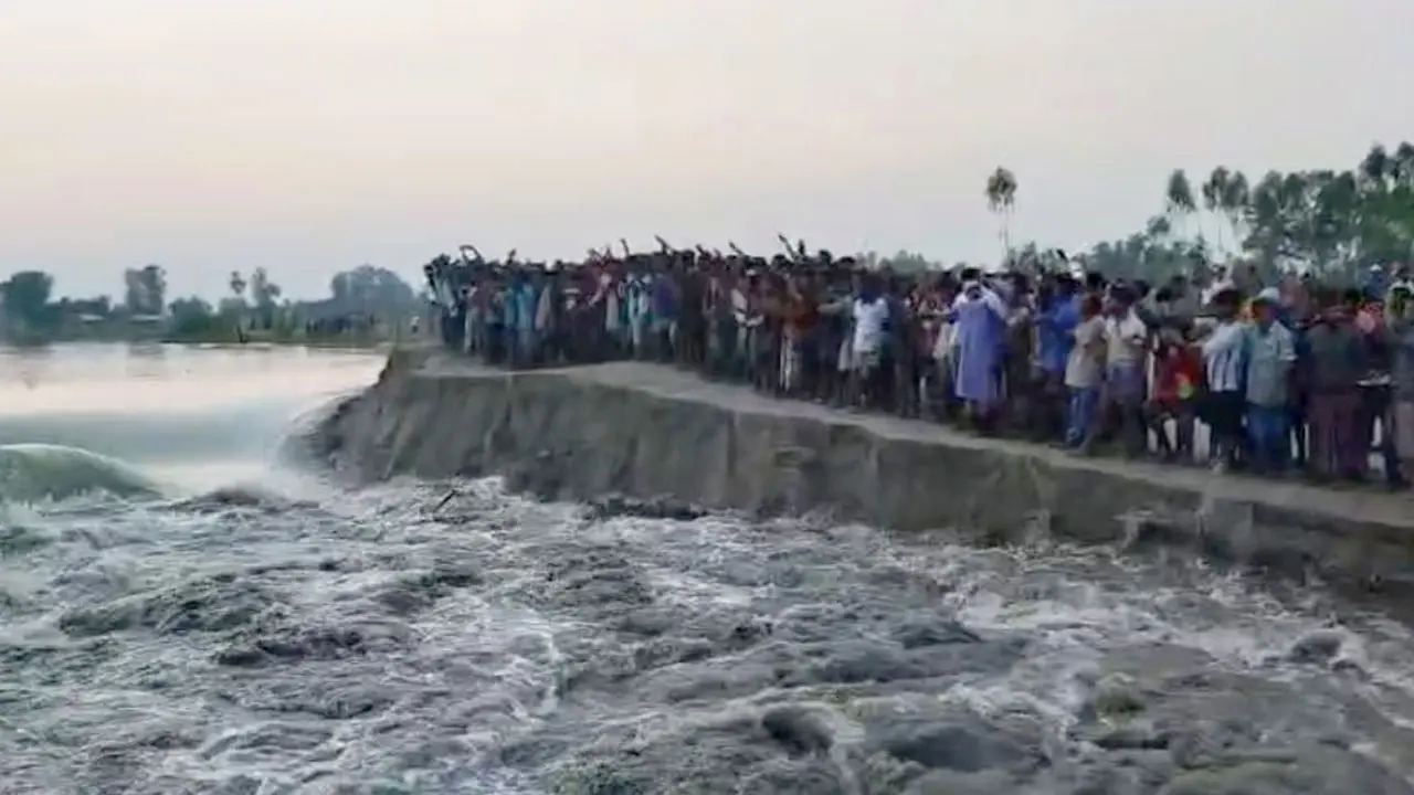 ভেঙে ফেলা হয়েছে দশানী নদীর বাঁধ, কৃত্রিম বন্যা থেকে মুক্তি