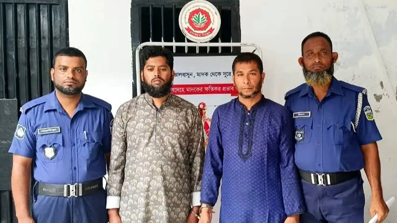 জামালপুরে জামায়াত নেতাসহ দুইজনকে পিটিয়ে পুলিশে সোপর্দ