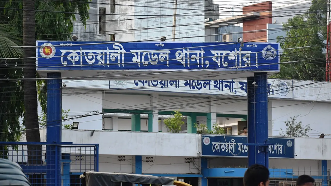 যশোরে দুই মোটরসাইকেলের সংঘর্ষে পুলিশ কনস্টেবলসহ নিহত ২