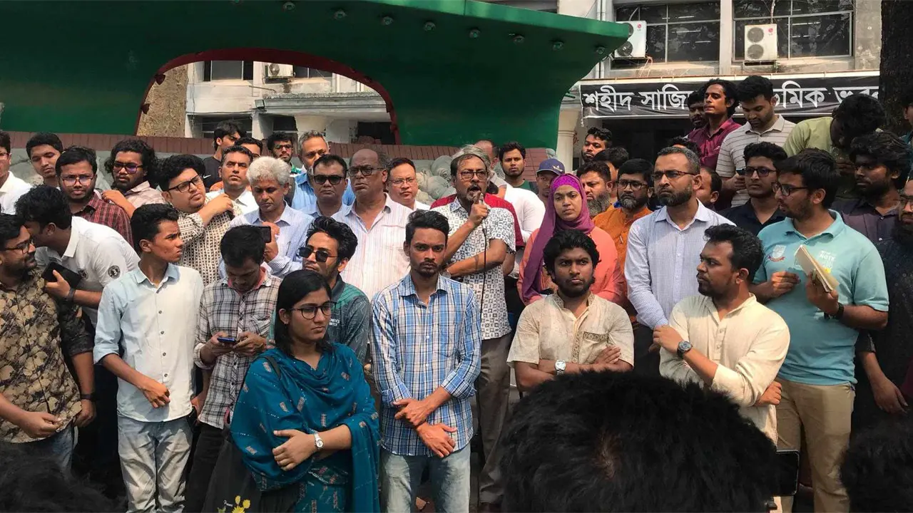 বাজেট না বাড়লে যমুনা অভিমুখে লংমার্চ