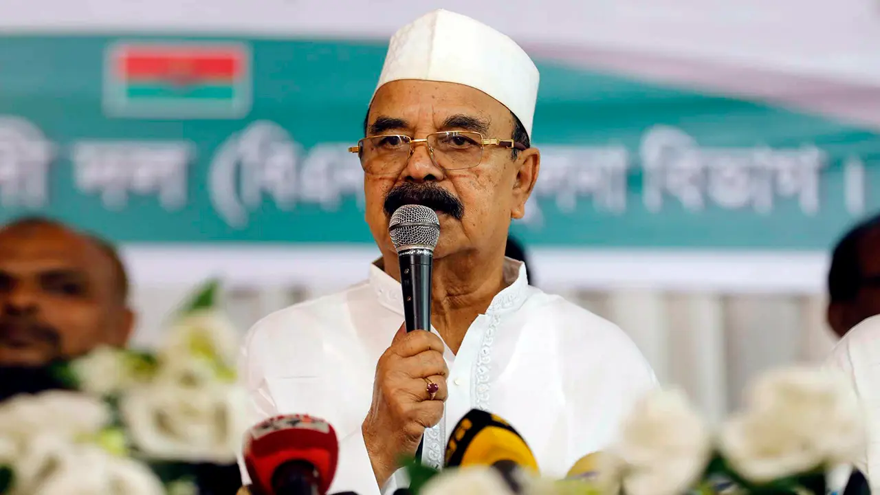 নির্বাচিত সংসদ ছাড়া সংবিধান সংশোধন সম্ভব না : গয়েশ্বর চন্দ্র রায়