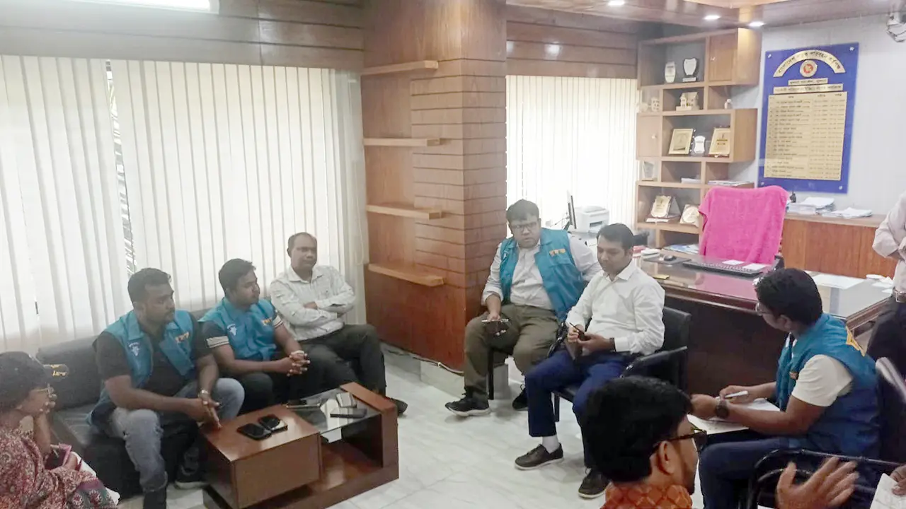 কয়েকজন দালাল আমাদের কাছে সরাসরি টাকা চেয়েছেন : দুদক কর্মকর্তা