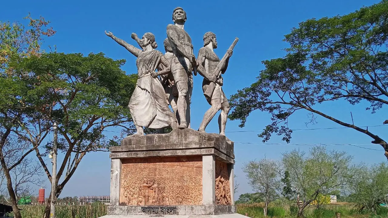 খুবি শিক্ষককে মারধর, সাবেক শিক্ষার্থীর সনদ স্থগিত