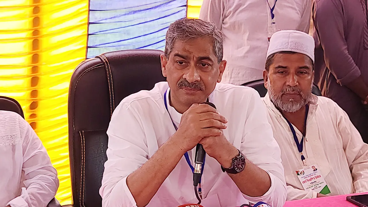 উপদেষ্টাকে পানির বোতল মারা ষড়যন্ত্রের অংশ : এ্যানি